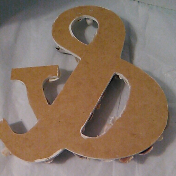 Shell covered & sign - Picture 6 of 6